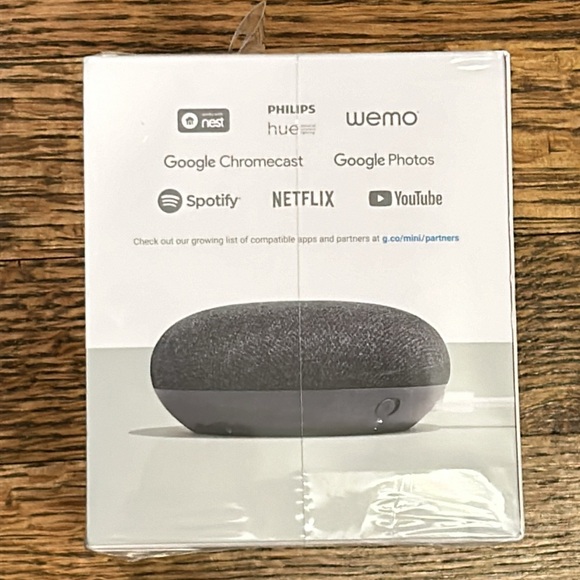Google Home Mini - Picture 4 of 5